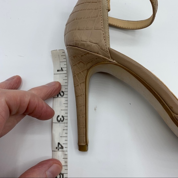 Banana Republic Adjustable Strap Alligator Textured Heel Size 7 - Picture 6 of 10